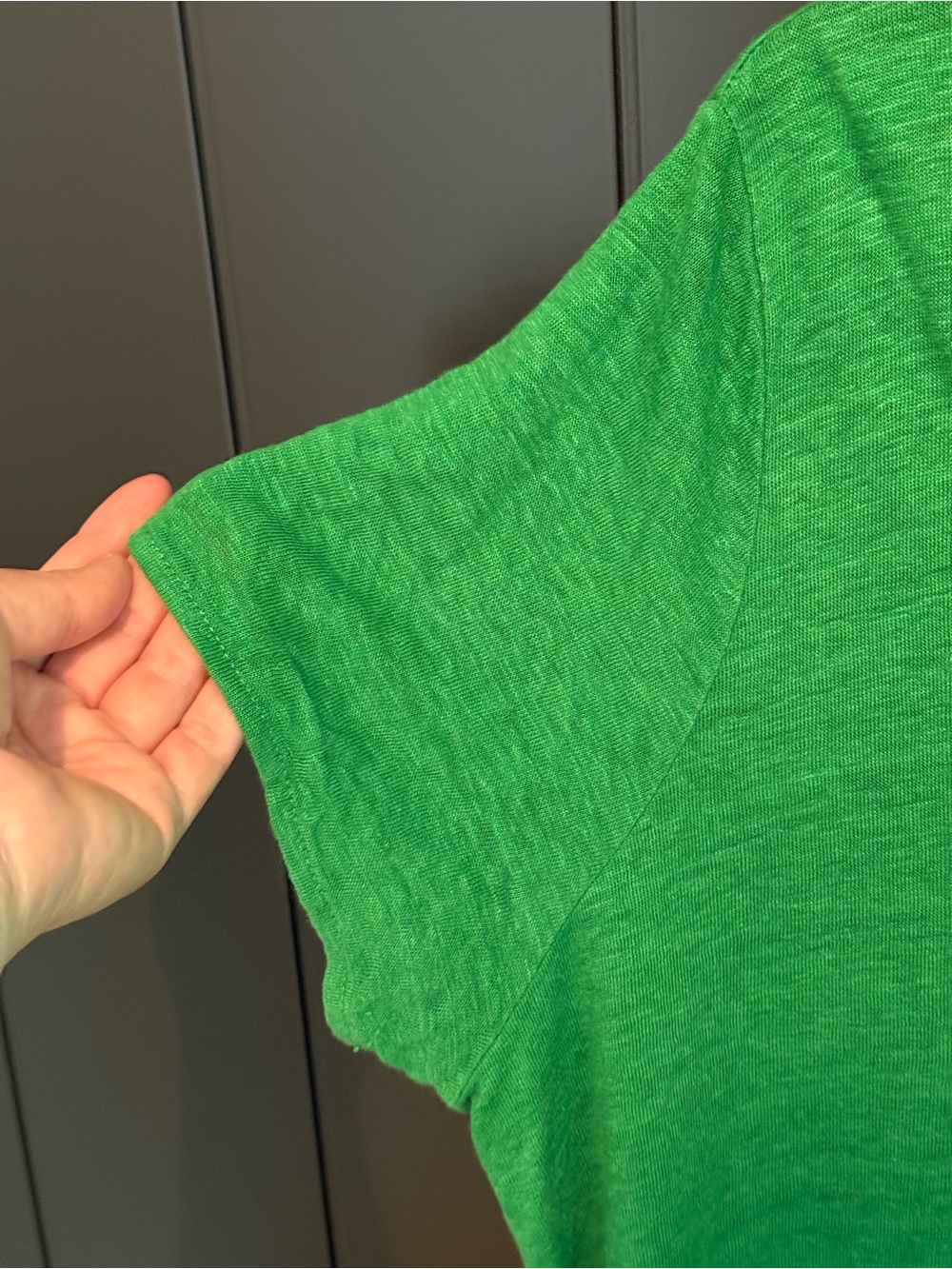 🌴 Tahari Women’s Bright Green 100% Linen V-Neck Short Sleeve Tee - Size 1X - Picture 4 of 11
